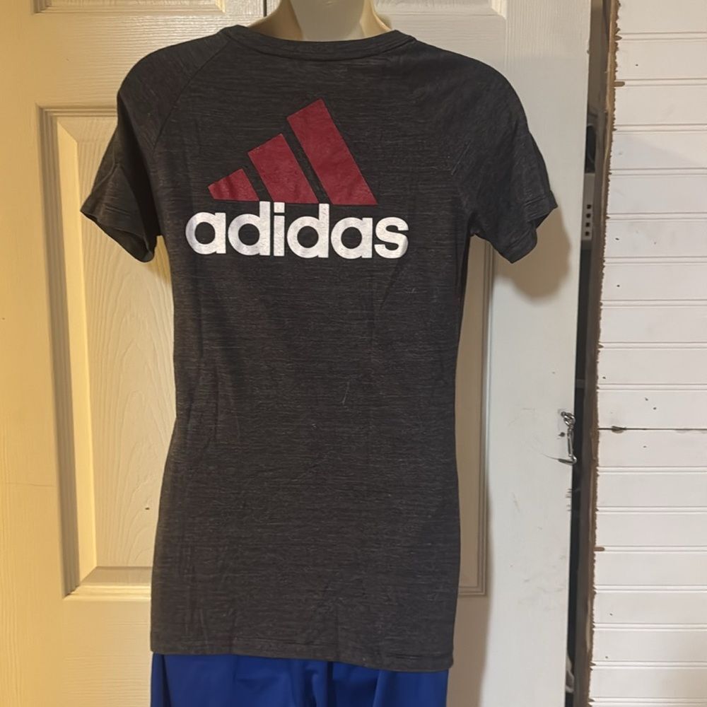 ADIDAS Top!! - Picture 5 of 6